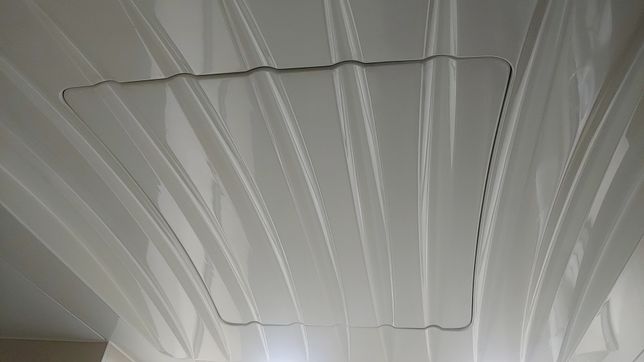 여긴 뭐에요? 무슨공간인가요? 여기에서도 담배냄새 같은게 나는데 정상인가요?의 0번 째 이미지