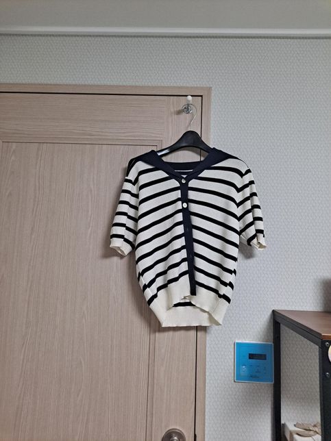 옷 스타일에 대해서 질문합니다.~~~~의 0번 째 이미지