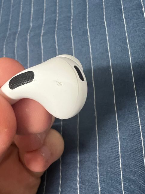 에어팟 이정도 기스,찍힘있으면 시세가 어떻게되나요의 0번 째 이미지