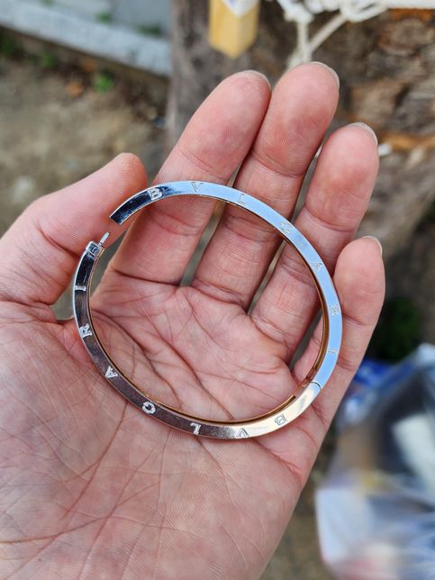 불가리 비제로원 팔찌 정품인지 확인좀 부탁드려요!!!!의 1번 째 이미지