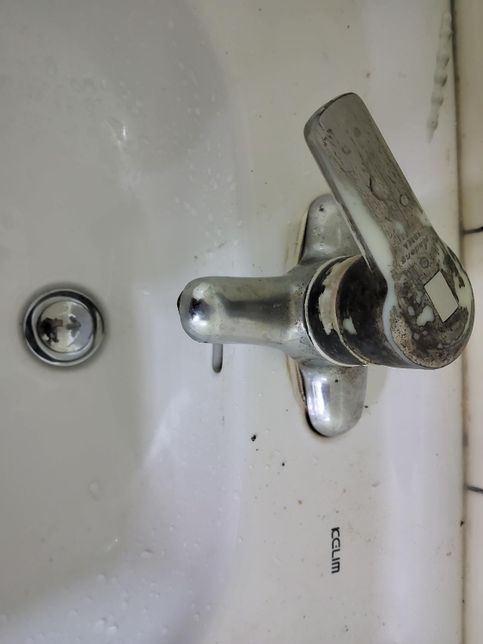 계림 세면대 수전과 연결호수를 갈고 싶은데 이거랑 똑같은 규격을 사려면 어떻게 해야하나요 사진있음의 0번 째 이미지