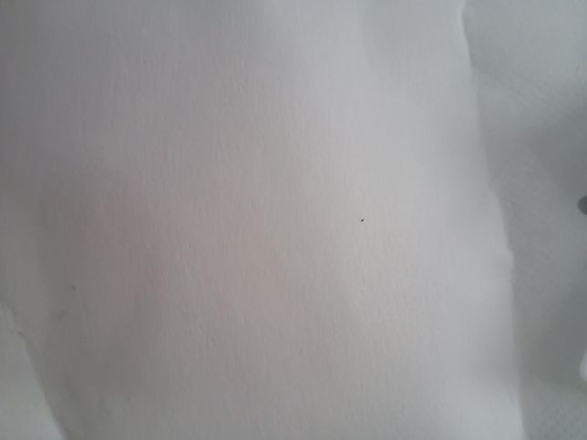 제습제 새것인데 검게 묻은게 많아요.의 1번 째 이미지