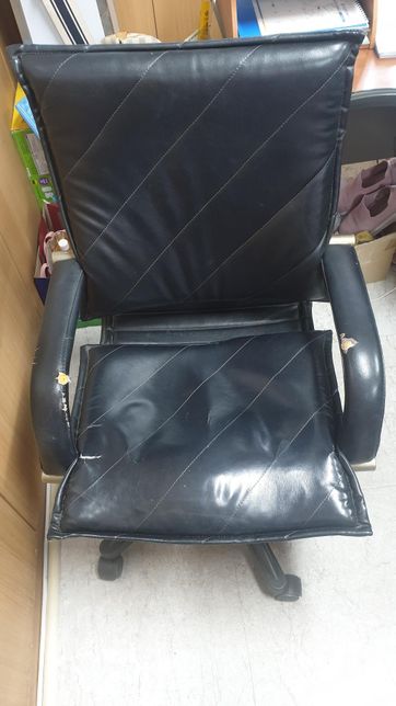 오래된 의자인데 똑같은걸 구하고싶어요ㅠㅠ 혹시 모델명을 알 수 있을까요?의 1번 째 이미지