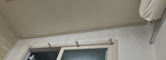 두겹?으로 되어 있는 창문 무타공 커텐의 0번 째 이미지