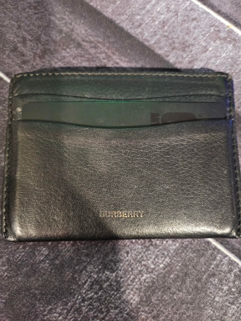 버버리 카드지갑이 정품인지 궁금해요.의 0번 째 이미지