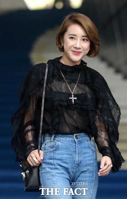 서인영 머리색 질문이요!!!! 무슨 색깔이죠?의 0번 째 이미지