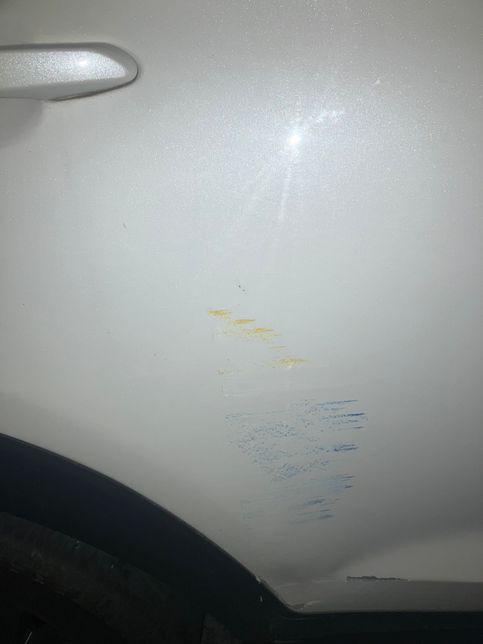 주차장 긁음 수리견적 부탁드립니다!의 0번 째 이미지