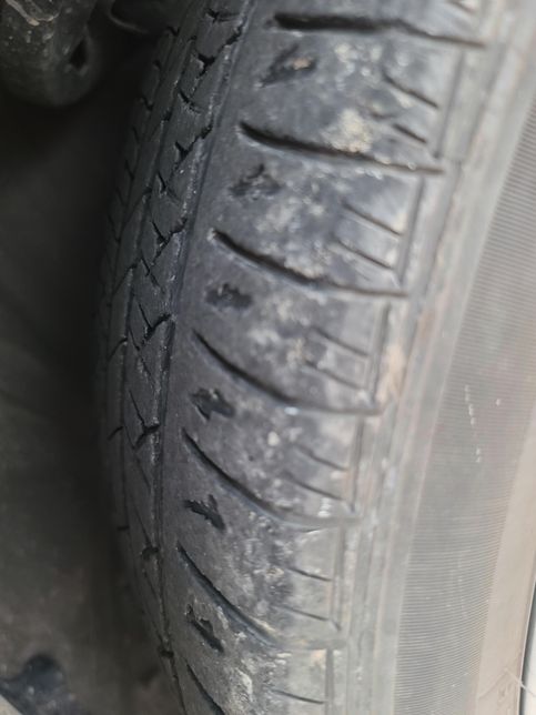 타이어 교체할 때가 된 정도의 마모인가요?의 2번 째 이미지
