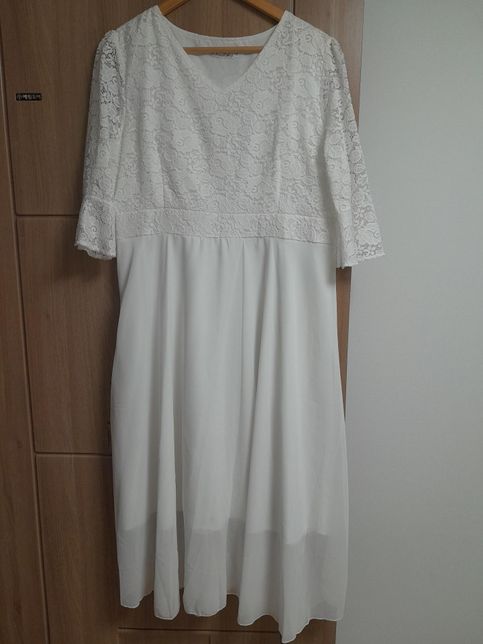 무대 공연 의상 둘중에 하나 골라주세요.의 0번 째 이미지