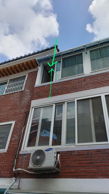 다가구 옥상 기왓장이 나란히 있는데요 기왓장 치우고 보면 배수구 있나요?의 2번 째 이미지