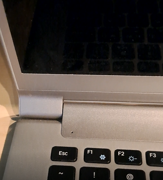 (노트북)전원은 안 들어오는데 깜빡거리는 불빛은?의 0번 째 이미지