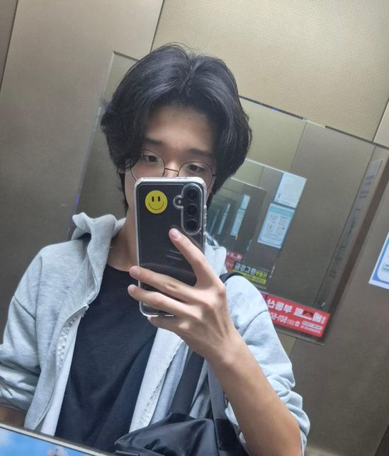 머리 자르라고 해서 잘랐는데 이상해요?의 0번 째 이미지