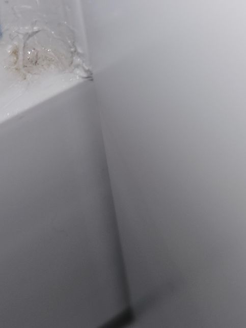 창틀실리콘집안쪽유실로인해서누수가있을까요?의 0번 째 이미지