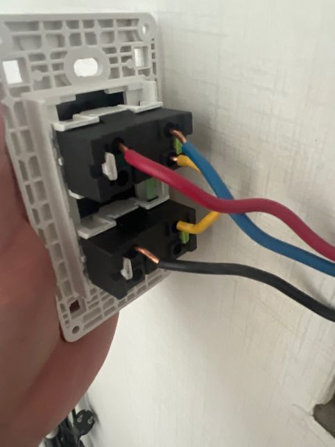 2구 스위치 환풍구 따로 켜지지 않아요의 0번 째 이미지