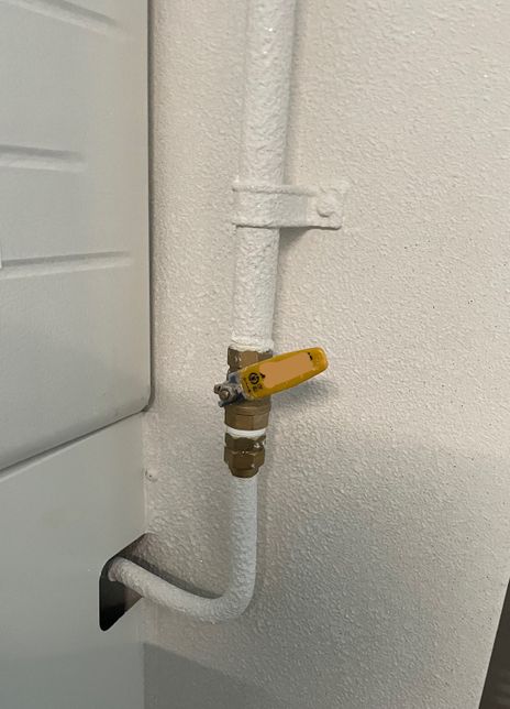 보일러실에 보일러와 연결된 벨브가 완전히 열려있지 않은데 괜찮나요?의 0번 째 이미지