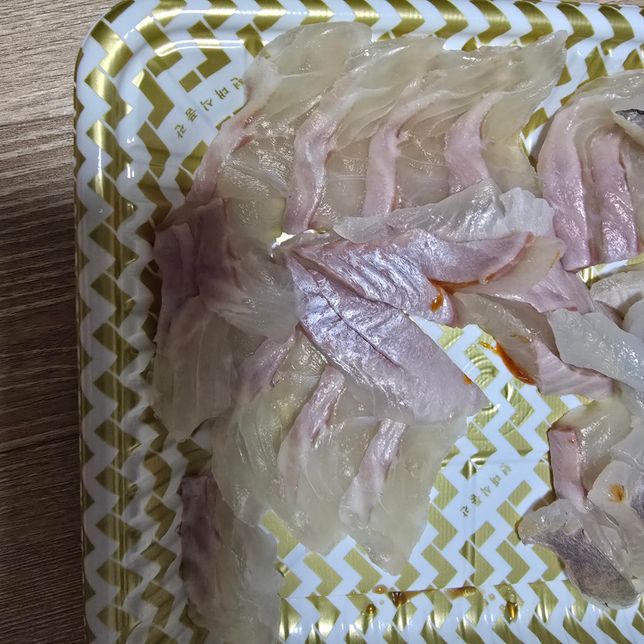 이 회는 무슨생선인가요?맛있는데 모르겠어요의 0번 째 이미지