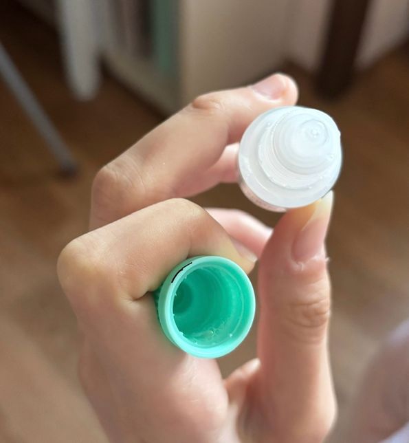 이 경우 안약입구가 오염된걸까요 사용해도 될까요?의 0번 째 이미지