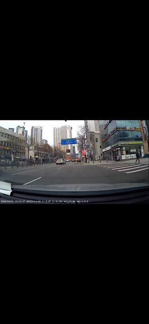 불법주정차 된 차량이 사이드 뺑소니라고 주장중입니다의 3번 째 이미지