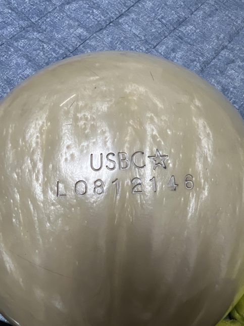 중고볼을 샀는데 이 볼의 이름을 잘 모르겟어요의 0번 째 이미지