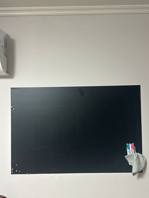 방 안에 있는 화이트보드 어떻게 활용하면 좋을까요?의 0번 째 이미지