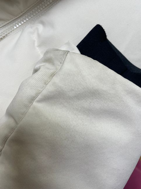 이거 패딩에 곰팡이일까요? 궁금해요의 0번 째 이미지