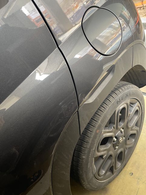 경미한 사고로 발생한 차량의 수리방법 조언의 1번 째 이미지