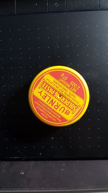 납땜할때 사용하는 솔더링 페이스트 쉽게여는 법 좀 가르쳐 주세요.의 0번 째 이미지