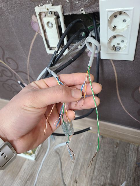 인터넷 선 직접 공사하려고합니다 쿠팡에서 utp 선도 종류가 너무 많은데 저 영어 숫자보고 맞춰서 사야하나요? 뭘 사야할까요의 1번 째 이미지