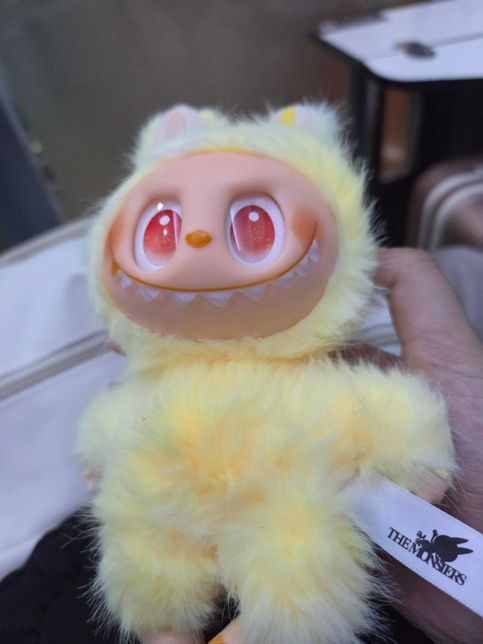 노란색 라부부 이름이 궁금합니다!!!!의 0번 째 이미지