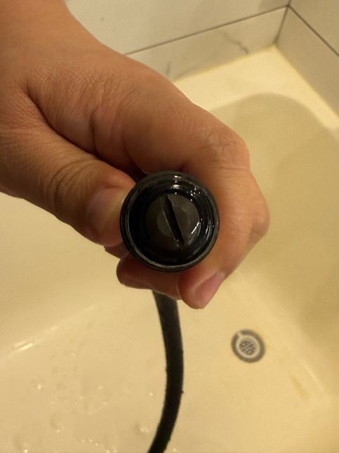 샤워기 호스 문의해요! (어댑터 사용 여부)의 1번 째 이미지