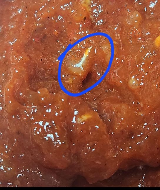 게살만 있는 양념게장인데 이 흰색물질 뭘까요?의 0번 째 이미지