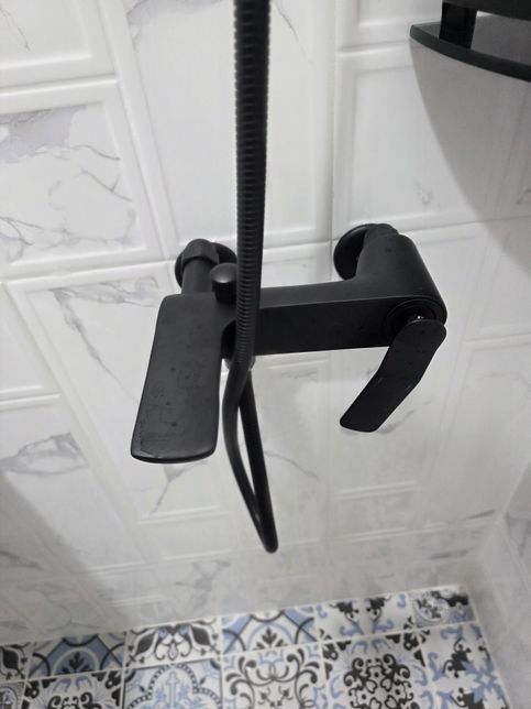 욕실수전 샤워기호스교체시 너트풀때...의 0번 째 이미지