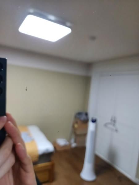 보통 새거울 구매하면 거울에 검갈색 점 같은게 있는데도 교환 불가능인가요? ㅠ의 0번 째 이미지