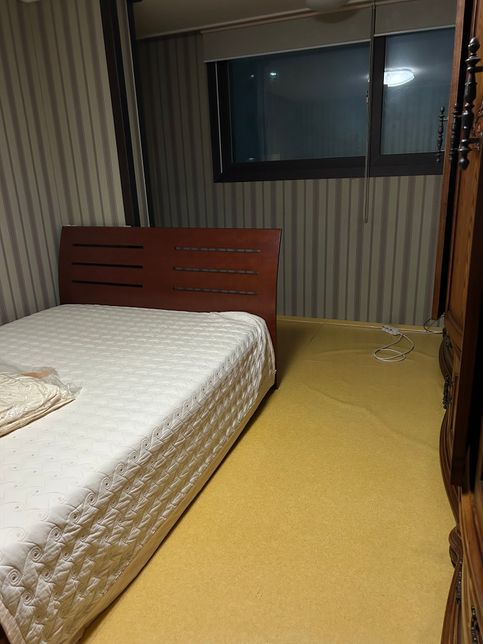 방에 이런 벽지는 페인트칠 해도 될까요?의 0번 째 이미지