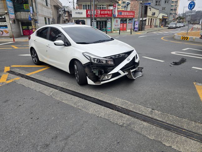 1차선 회전교차로 사고 과실비율이 궁금합니다의 1번 째 이미지