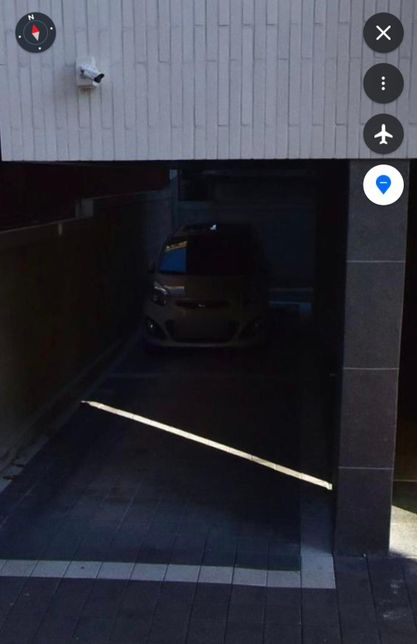 사진상으로 보이는 건물기둥 소재가 궁금합니다.의 0번 째 이미지