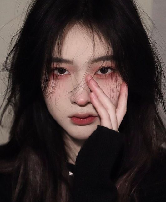 퇴폐미? 다크서클 메이크업에 필요한 팔레트의 2번 째 이미지