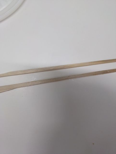 이 일회용 나무젓가락 곰팡이 핀건가요?의 0번 째 이미지