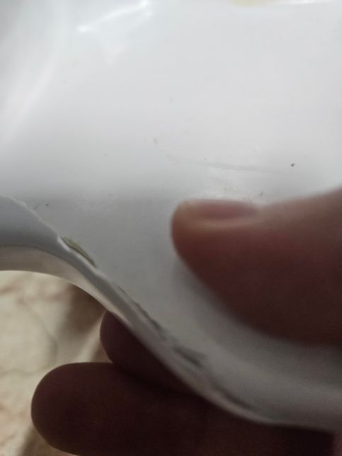 냉장고 바닥 뚫렸습니다. 이거 괜찮아요?의 1번 째 이미지