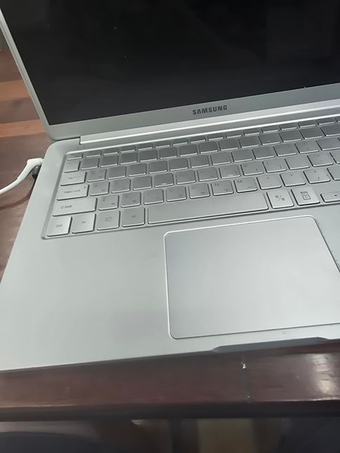 이거 파란불 불만 깜빡거리는데 고쳐야 하나요??의 0번 째 이미지