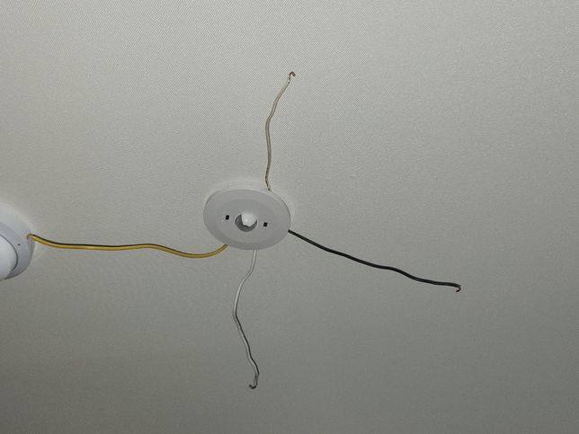 매입형 센서를 연결하려는데 어떻게 해야 하나요?의 2번 째 이미지