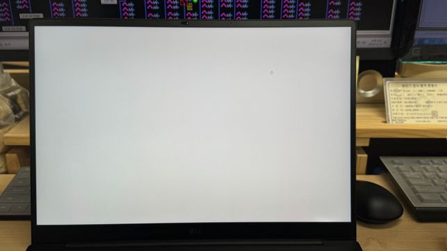 쿠팡 반품 상 그램프로 받았는데 멍이 있네요..의 1번 째 이미지