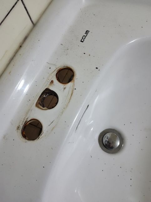 세면대의 수전을 뻇는 호환되는거 어떻게 찾나요 그리고 호수 2개있는데 이호수를 머라고 하나요의 0번 째 이미지