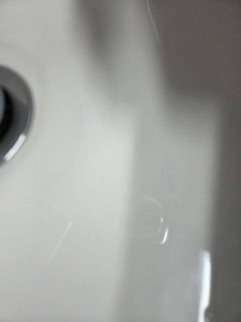 세면대 폼업 물마개 옆 테두리 밀착 안되어 있는문제의 0번 째 이미지