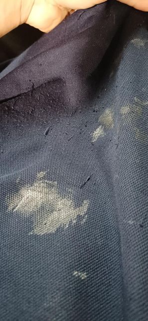 옷에 실리콘or본드 자국 제거 방법좀요의 0번 째 이미지