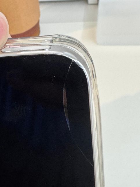 아이패드 이정도 파손으로 리퍼가능할까요 ?의 0번 째 이미지