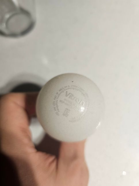 전구 바꿔야 하는데 4W 인데, 8 이나 16 으로 바꿔도 되나요?의 0번 째 이미지