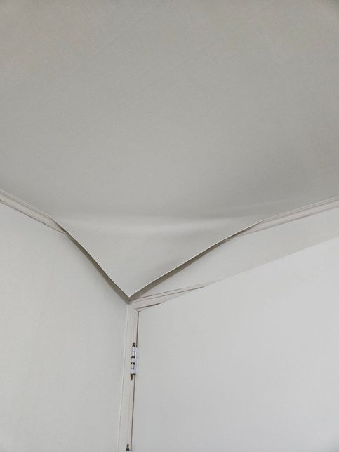 도배지 모퉁이가 떨어졌는데 간단히 보수할수 있는 방법이 있나요?의 0번 째 이미지