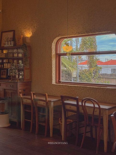 벽면 인테리어 질문 드려요 궁금증 해결해주실분!의 0번 째 이미지