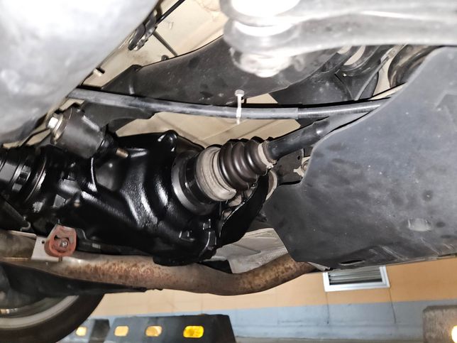 bmw f30 320d 디퍼 누유여부의 0번 째 이미지